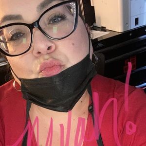 Meet your Posher, Angela